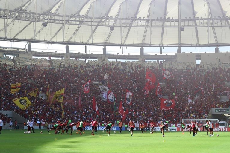 Nova lei garante direito de transmissão de jogo de futebol para clube mandante
