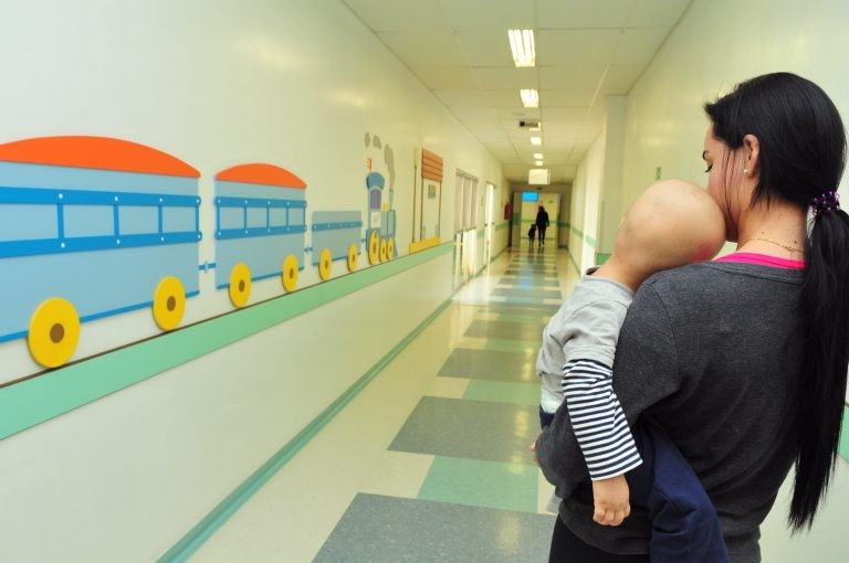 Comissão especial debate prevenção e combate ao câncer infantil