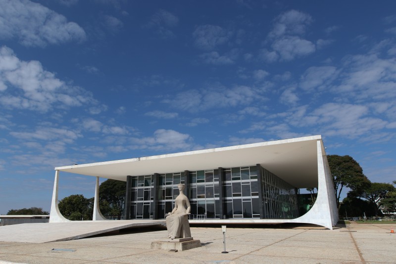 Ministro do STF decreta prisão preventiva de Roberto Jefferson