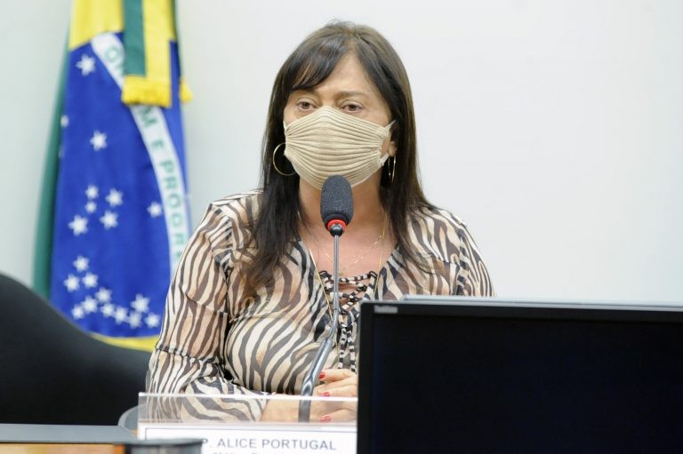 Comissão debate crise na cultura