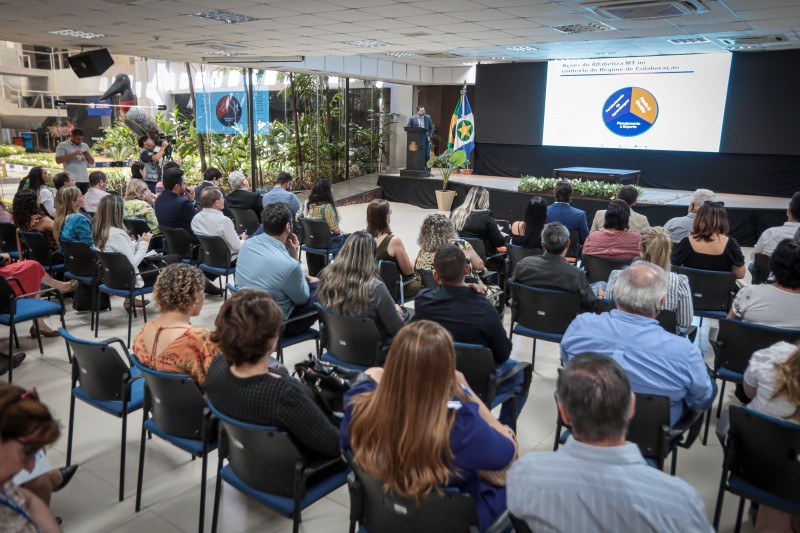 Lucas do Rio Verde participa de seminário sobre repasses à Educação