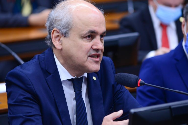 Comissão aprova inclusão de transporte cicloviário em política de mobilidade urbana