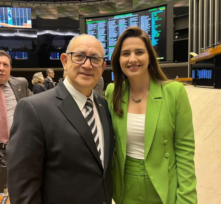 Câmara aprova projeto que aumenta penas para crimes sexuais contra crianças; acompanhe