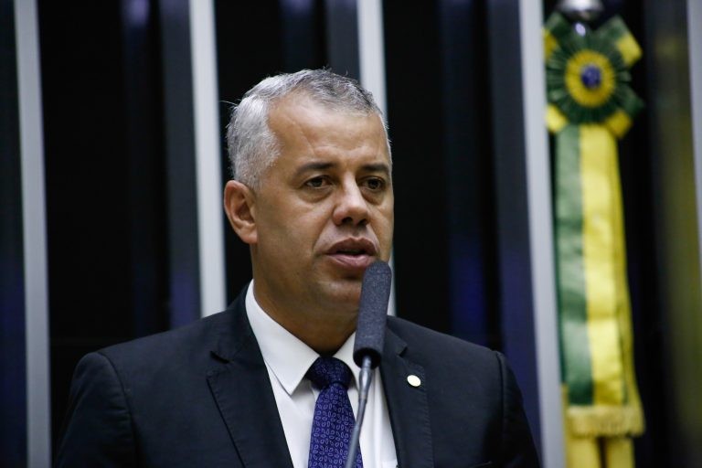 Comissão aprova vantagem competitiva a empresas de reciclagem na venda de matéria-prima