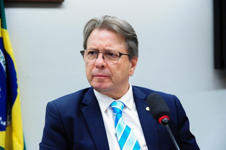 Comissão aprova exigência de cadastro para que operadores de turismo divulguem serviços