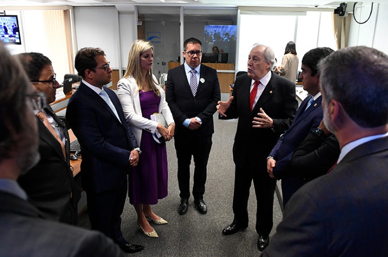 Comissão de juristas da Lei do Impeachment emite relatório nesta segunda