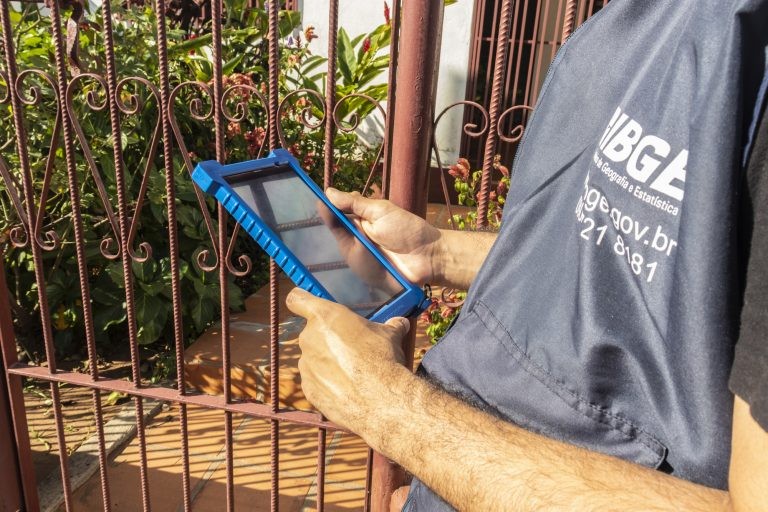 Medida provisória autoriza contratação temporária de servidor aposentado para Censo 2022