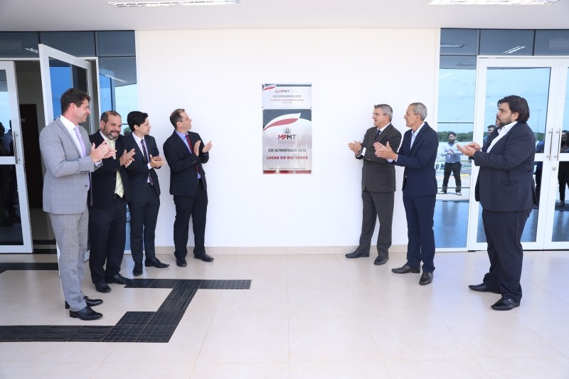 Miguel Vaz prestigia inauguração da nova sede do Ministério Público em Lucas do Rio Verde
