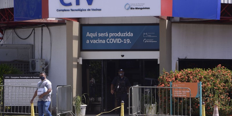 OMS escolhe Fiocruz para produção de vacinas contra covid-19 