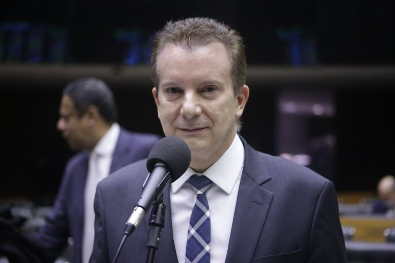 Aprovada urgência para projeto que prorroga subsídios para microgeração de energia elétrica