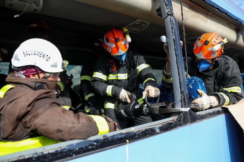 Corpo de Bombeiros de Mato Grosso realiza curso inédito de salvamento veicular pesado