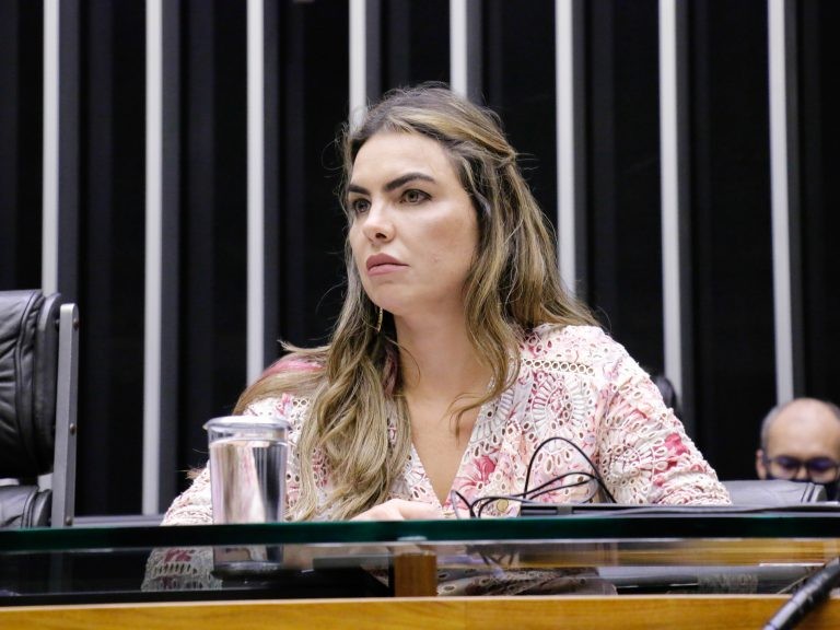 Comissão aprova projeto que aumenta penas para pedofilia quando vítima estiver dormindo