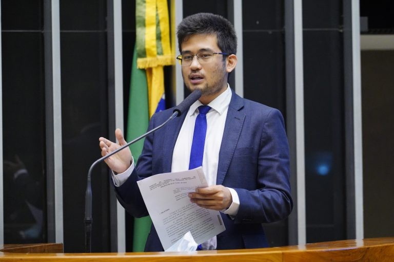 Comissão aprova assistência de sindicato em demissão de analfabeto ou maior de 60 anos