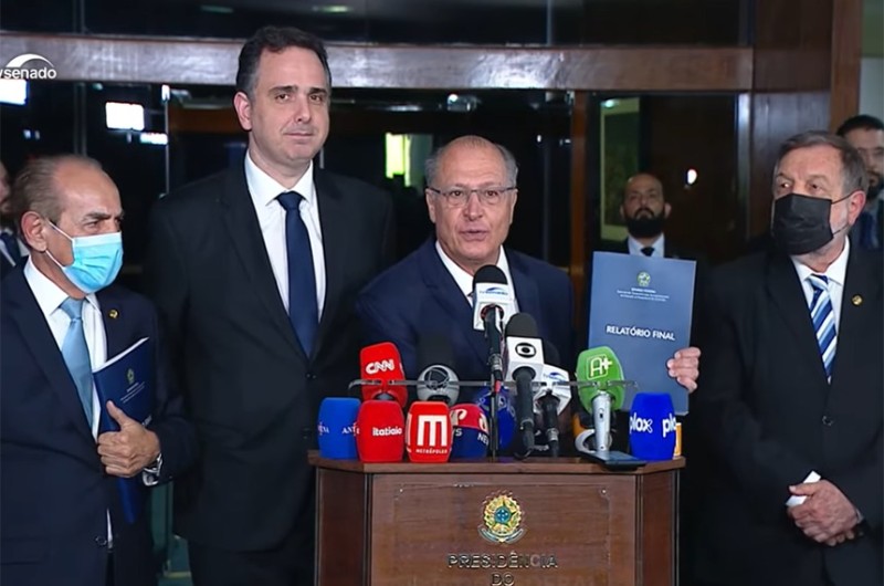 Subcomissão entrega recomendações sobre educação à equipe de transição