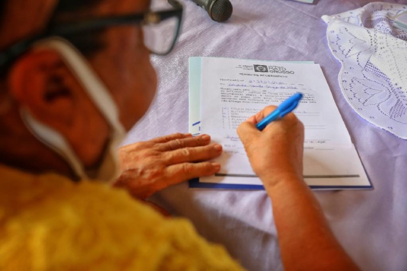 Governo de MT entrega 1.500 escrituras definitivas em Tangará da Serra nesta quarta-feira (14)
