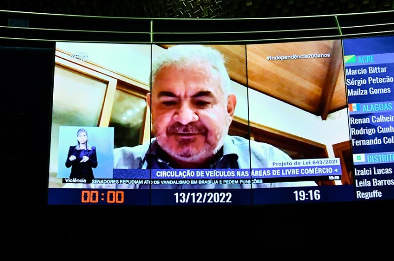 Segue para Câmara PL que autoriza saída de veículos comprados em áreas de livre comércio