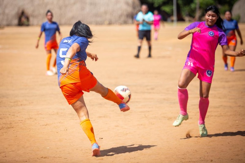 Mais de 1,5 mil indígenas competem nos Jogos do Xingu