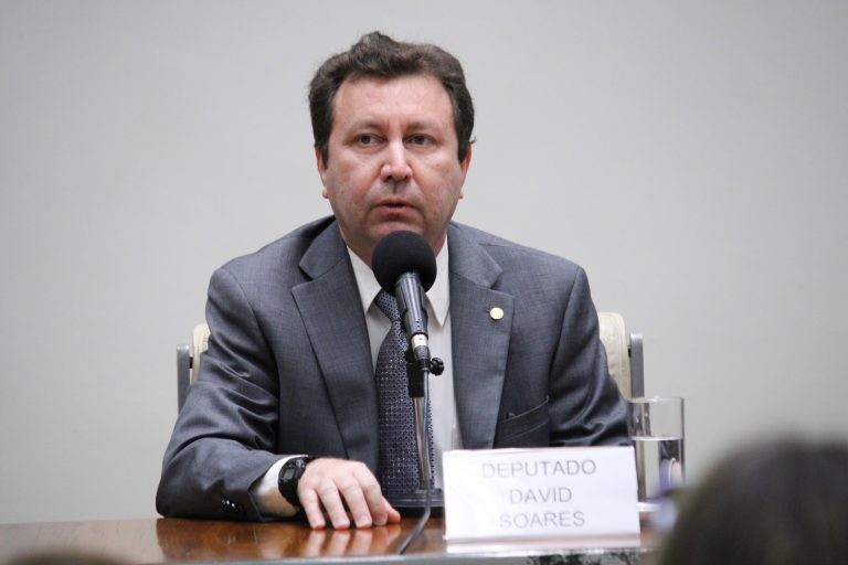 Comissão aprova projeto que impede corte de luz em local afetado por calamidade pública