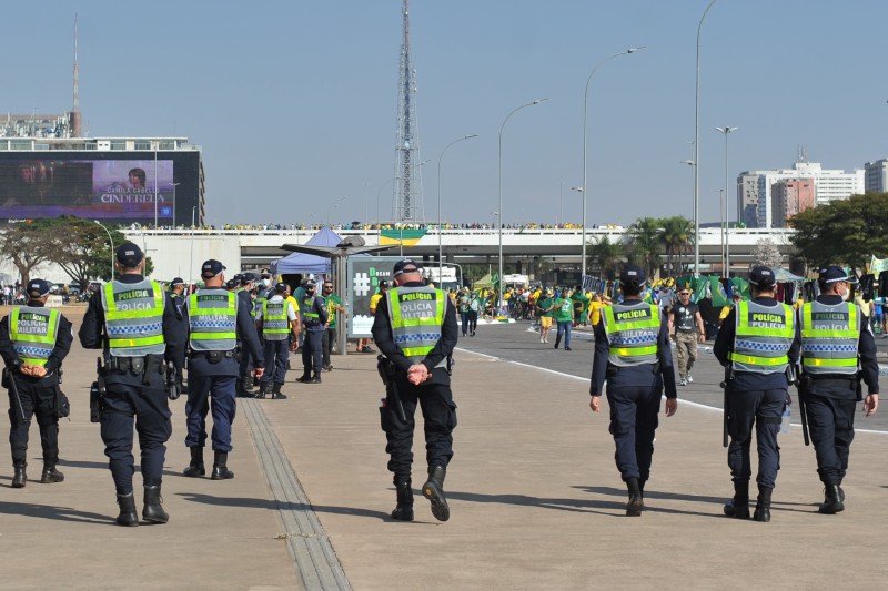 Câmara aprova PL que trata de normas gerais para policias militares