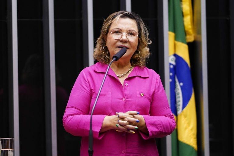 Comissão aprova criação de centros de assistência integral ao autismo no SUS