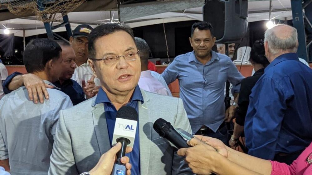 Deputado Botelho realiza audiência pública e governo anuncia pacote de obras para Vila Bom Jardim