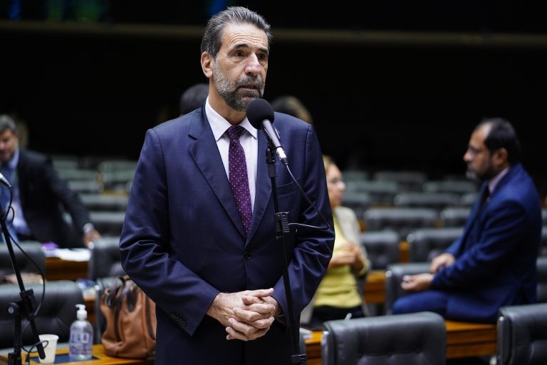 Diagnóstico do gabinete de transição foi elaborado com a participação de deputados em grupos técnicos