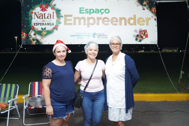 Vila Encantada recebe mulheres no “Espaço Empreender” para comercialização de doces natalinos