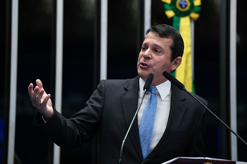 Ao se despedir do Senado, Reguffe destaca proposta de melhorias para a saúde