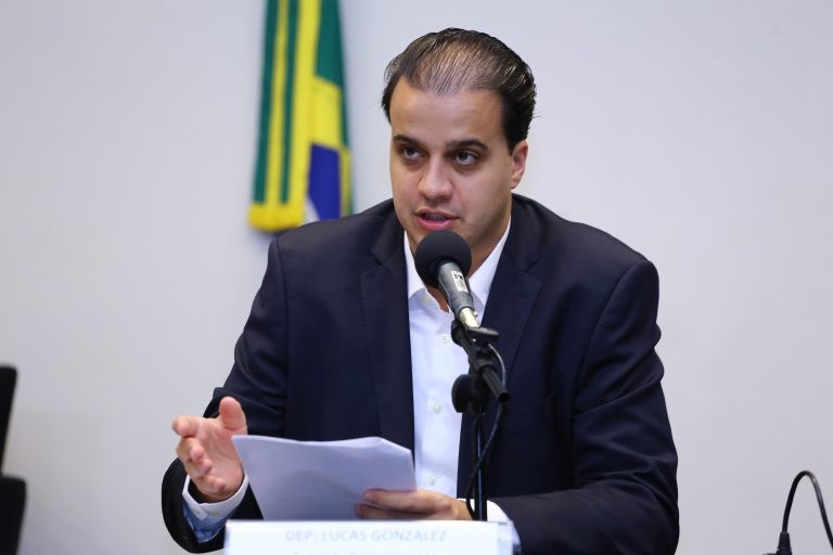 Comissão de Trabalho aprova medidas protetivas para quem denunciar corrupção