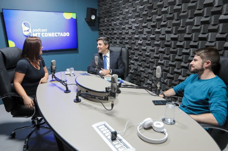 "Governo priorizou os investimentos e mudou o jeito de fazer educação em MT", destaca secretário em podcast