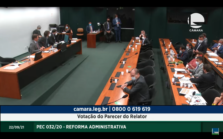 Comissão adia para esta quinta-feira votação da reforma administrativa