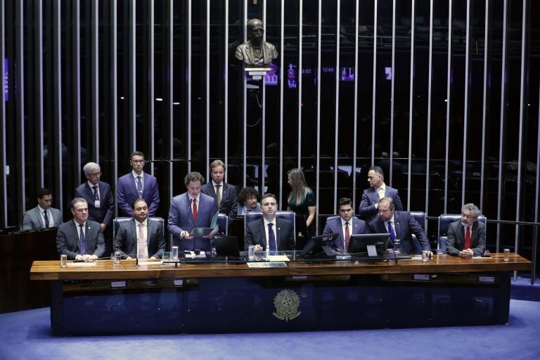 Congresso promulga nesta quinta a PEC que viabiliza piso da enfermagem