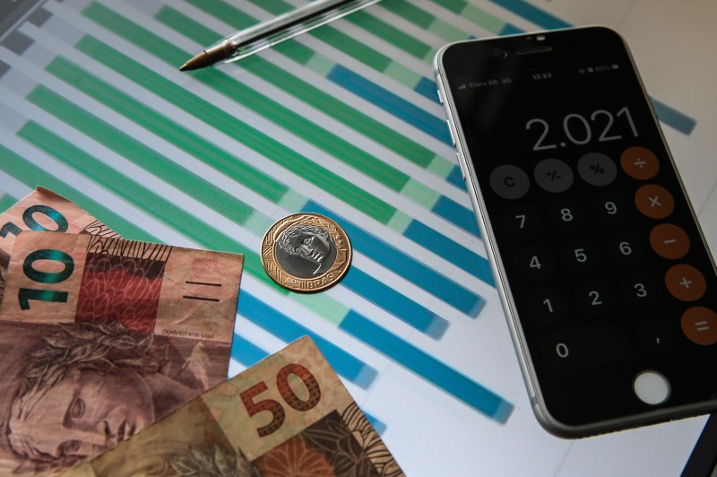 Governo eleva previsão de superávit primário em 2022 para R$ 34,14 bi