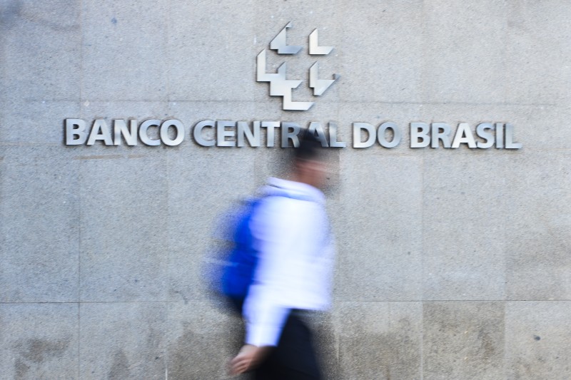 Brasileiros esquecem R$ 2,2 bi em grupos de consórcio, segundo BC