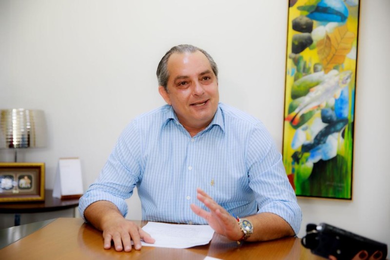 Confira o perfil do secretário César Miranda