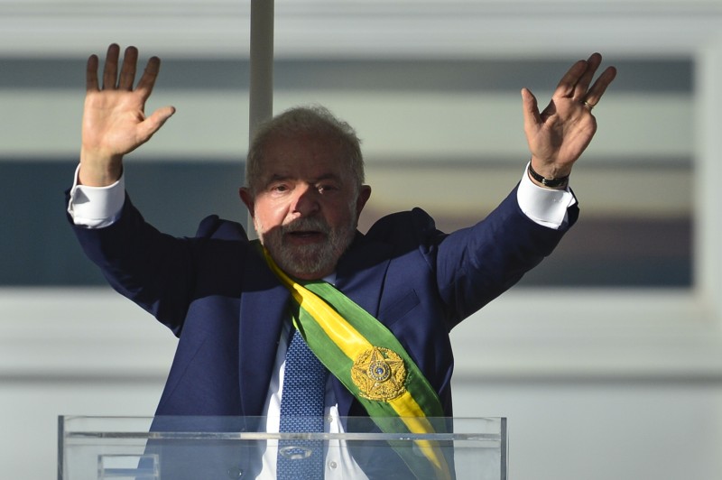 No Planalto, Lula recebe cumprimento de chefes de Estado estrangeiros