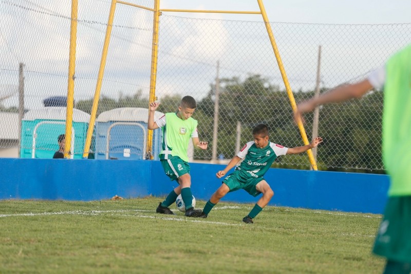 Escolinhas esportivas atenderam mais de 1,5 mil alunos por mês em 2022