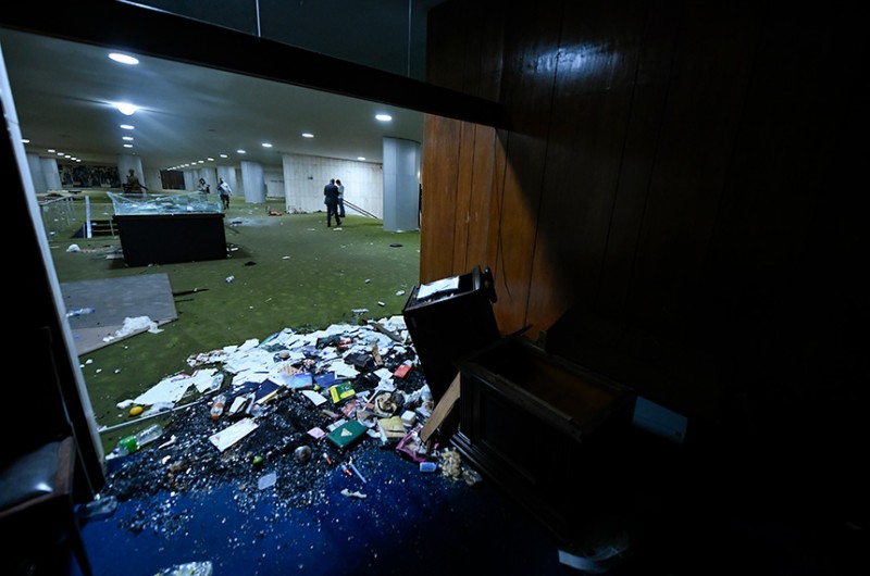 Ataque à democracia no Brasil é repudiado em diversos países