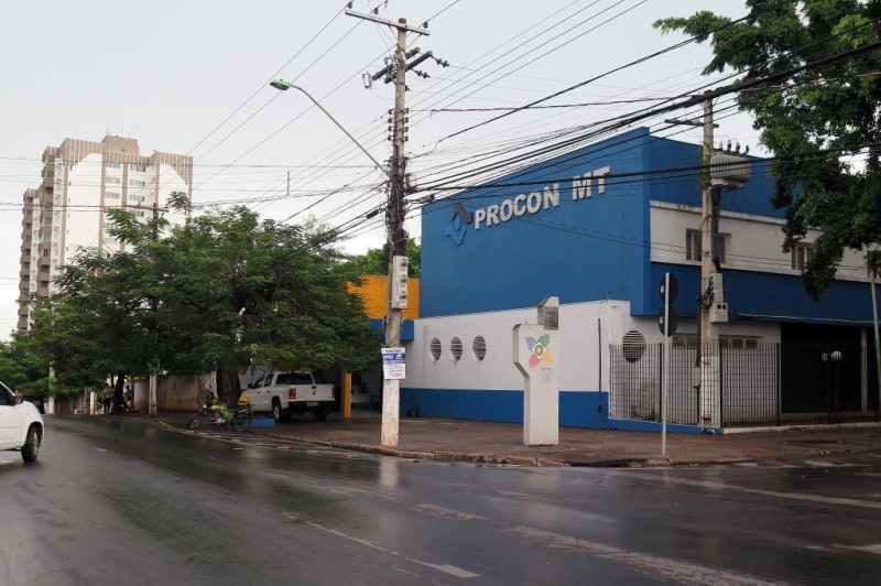 Servidora de carreira assume interinamente o Procon-MT