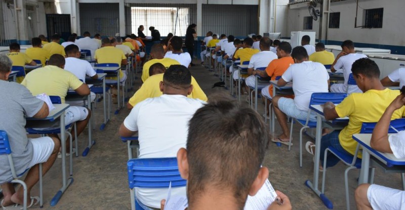Mais de 2,3 mil reeducandos prestam o Enem em 39 unidades prisionais de MT