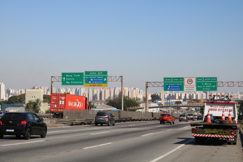 Aniversário de São Paulo movimenta rodovias para interior e litoral