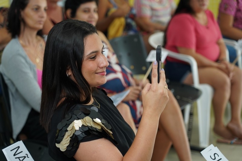 Profissionais da saúde realizam palestra sobre Janeiro Branco para pacientes luverdenses