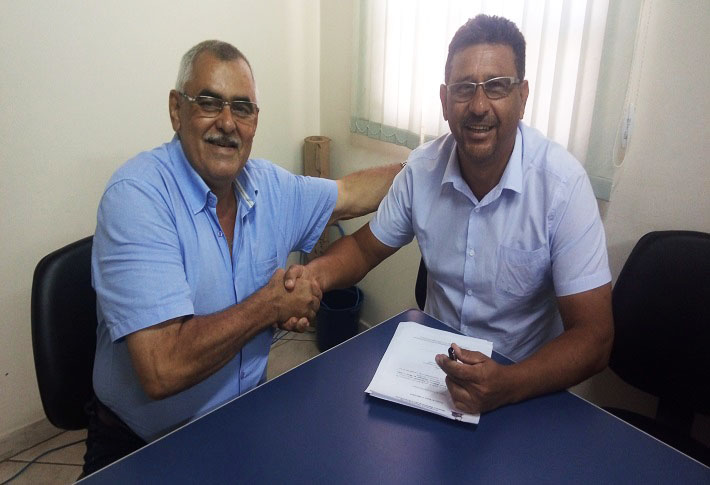 Secretário de obras reage rindo e aparentemente fazendo chacota sobre caos na infraestrutura de Nossa Senhora do Livramento