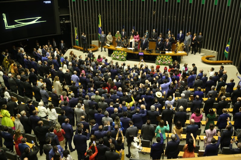 Três parlamentares disputam a presidência da Câmara dos Deputados