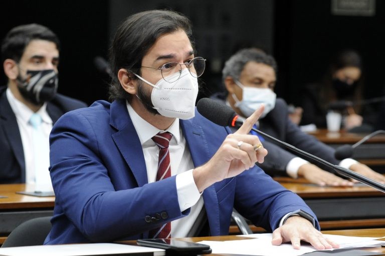 Comissão debate proposta que prevê ações emergenciais para festejos de São João