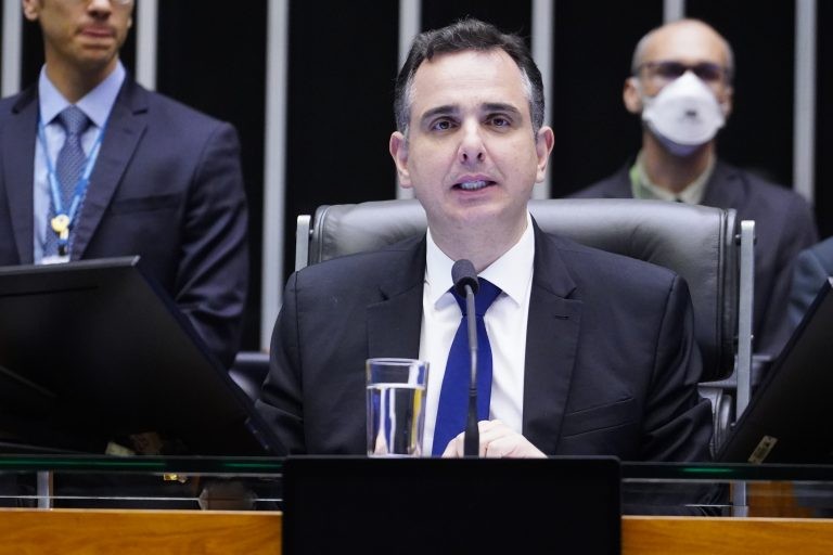 Rodrigo Pacheco aponta prioridades e anuncia compromisso com pacto democrático