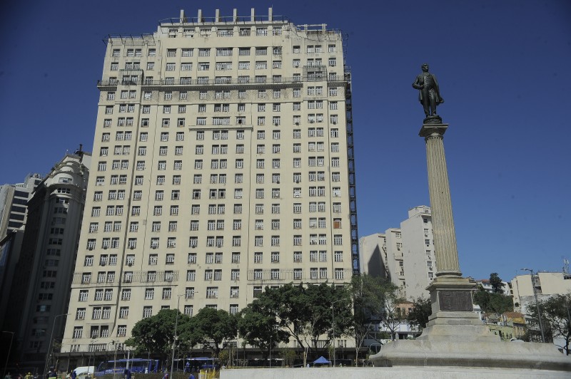 Edifício A Noite pode ser comprado pela prefeitura carioca