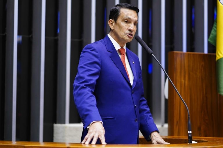 Projeto prevê inclusão de alfabetização midiática nos currículos escolares