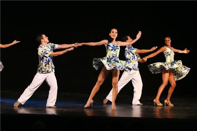 Museus oferecem oficinas gratuitas de confecção de máscaras e de samba