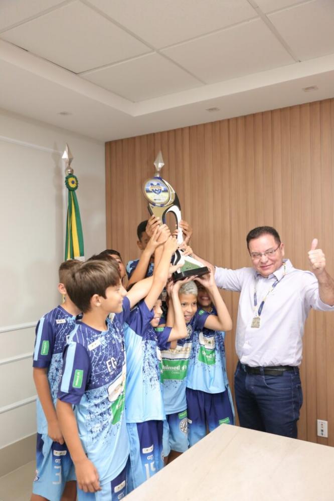 Deputado Botelho garante realização de sonho de atletas do Uirapuru em competição internacional